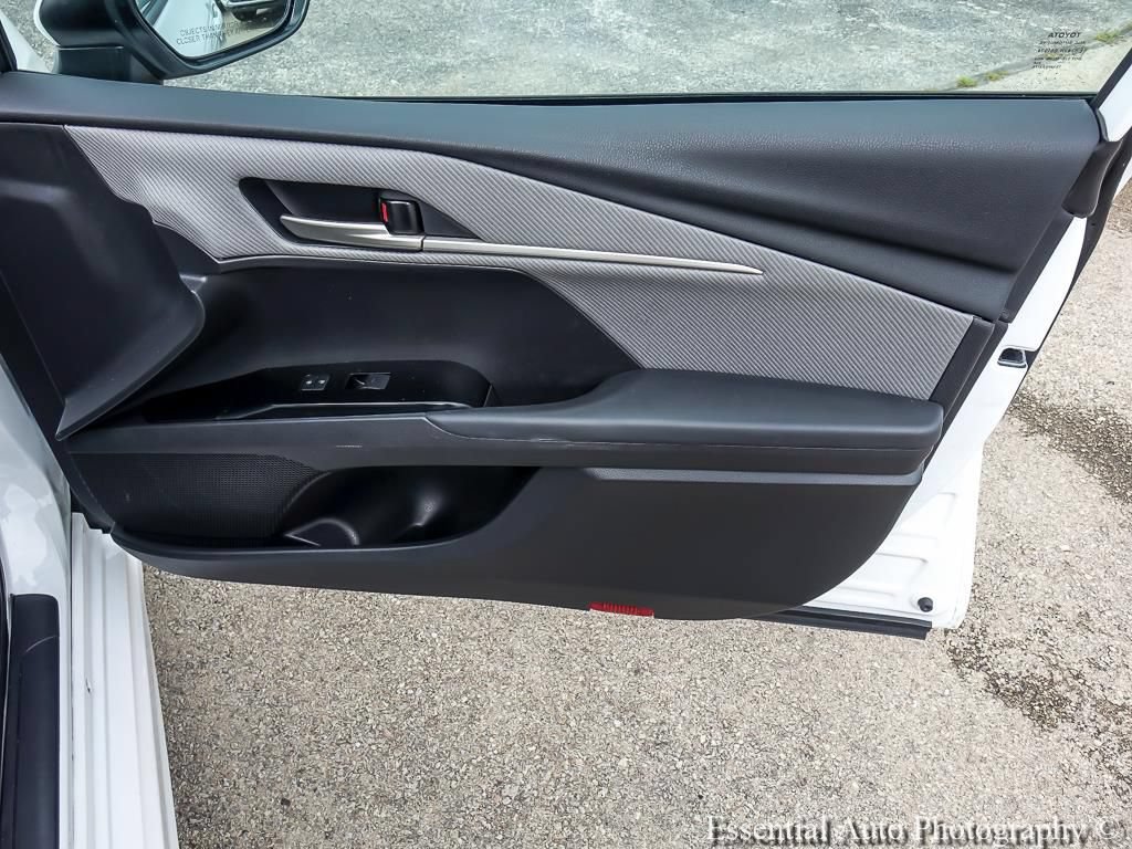 Used 2025 Toyota Camry SE FWD image 24