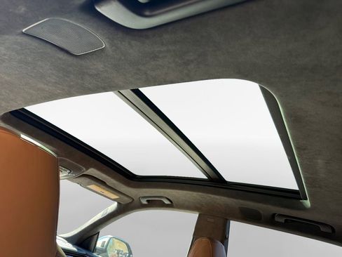 Used 2021 Audi RS Q8 image 23