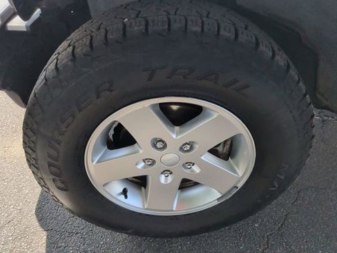 Used 2013 Jeep Wrangler Sport AWD/4WD image 10