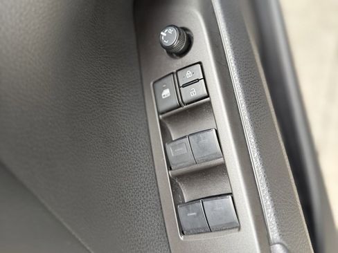 Used 2024 Toyota Camry SE w/ Convenience Package image 6