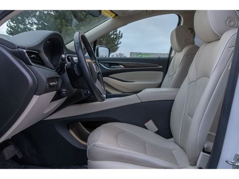 Used 2022 Buick Enclave Avenir w/ Avenir Technology Package image 17