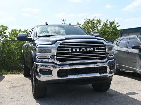Used 2021 RAM 2500 Laramie AWD/4WD image 3