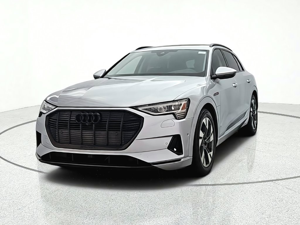 Used 2022 Audi e-tron Premium AWD/4WD image 2