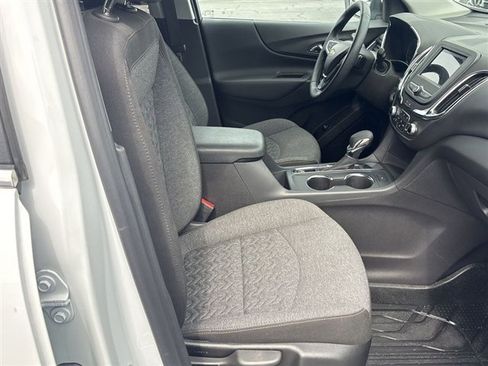 Certified 2024 Chevrolet Equinox LT w/ LPO, Floor Liner Package image 26