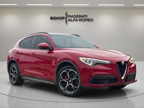 Used 2022 Alfa Romeo Stelvio Ti image 1