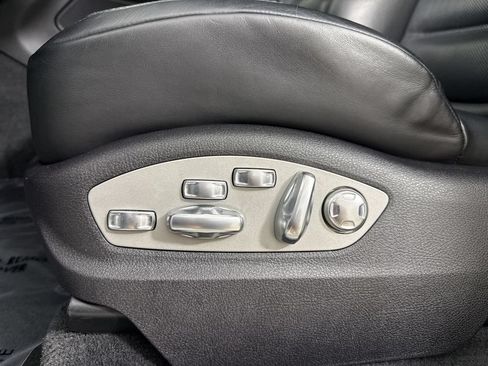 Certified 2024 Porsche Macan w/ Premium Plus Package AWD/4WD image 39