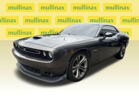 Used 2020 Dodge Challenger R/T RWD image 6