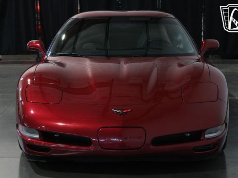 Used 2001 Chevrolet Corvette Coupe w/ Preferred Equipment Group2 image 20