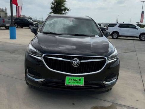 Used 2020 Buick Enclave Essence FWD image 3