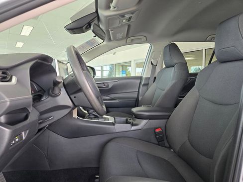 Used 2025 Toyota RAV4 LE image 65
