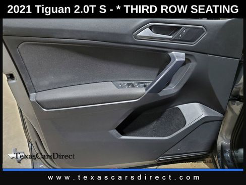 Used 2021 Volkswagen Tiguan S image 8
