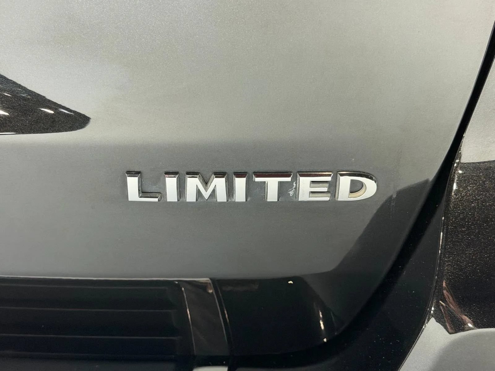 Used 2014 Jeep Grand Cherokee Limited RWD image 10