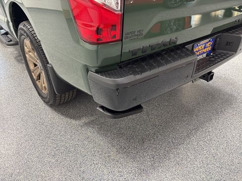 Used 2024 Nissan Titan SV w/ SV Bronze Edition Package image 37