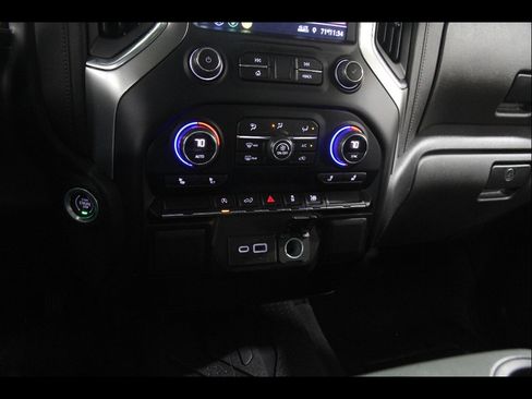 Certified 2022 Chevrolet Silverado 1500 RST w/ Redline Edition AWD/4WD image 15