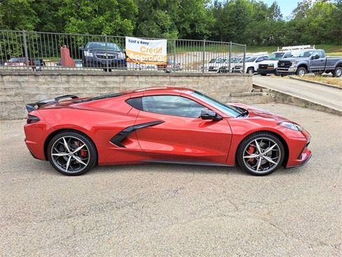 Used 2022 Chevrolet Corvette Stingray Premium Cpe w/ Z51 Performance Package image 6