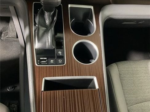 Used 2022 Toyota Sienna LE image 27