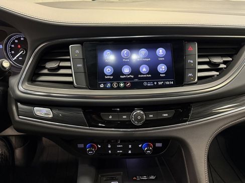 Used 2023 Buick Enclave Essence image 31