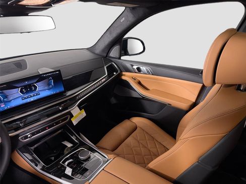 New 2026 BMW X5 xDrive40i w/ M Sport Package image 24