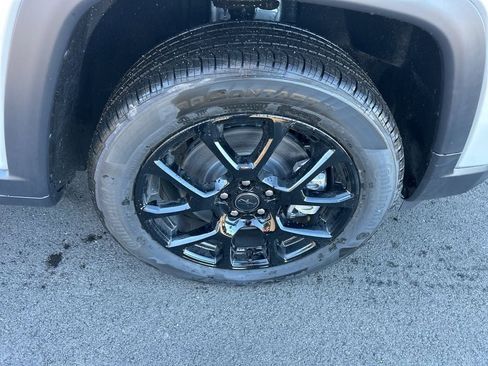 New 2026 Jeep Compass Latitude AWD/4WD image 17