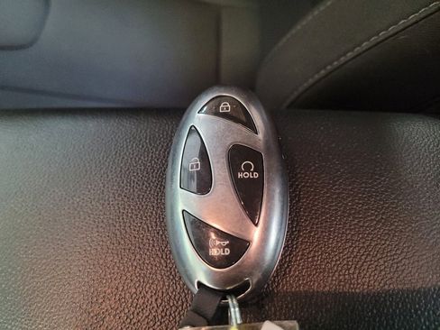 Used 2024 Hyundai Elantra SEL FWD image 32