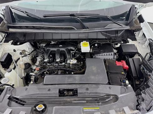 Certified 2024 Nissan Pathfinder SV FWD image 31