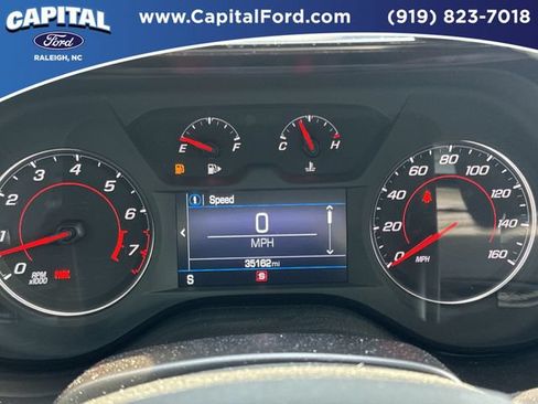 Used 2022 Chevrolet Camaro LT RWD image 24