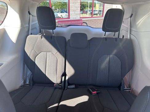 Used 2023 Chrysler Voyager LX FWD image 14