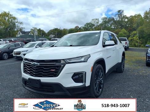 Used 2023 Chevrolet Traverse RS w/ LPO, Floor Liner Package image 3