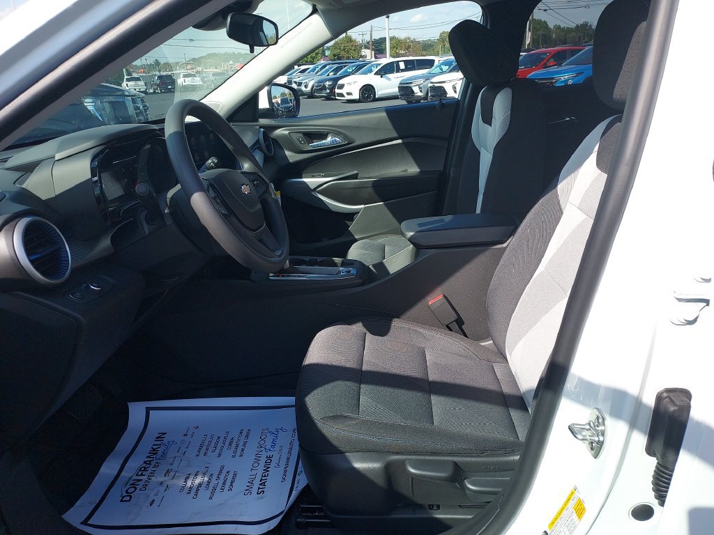 New 2026 Chevrolet Trax LS w/ LS Convenience Package FWD image 13