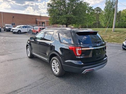 Used 2017 Ford Explorer XLT w/ Equipment Group 202A FWD image 7