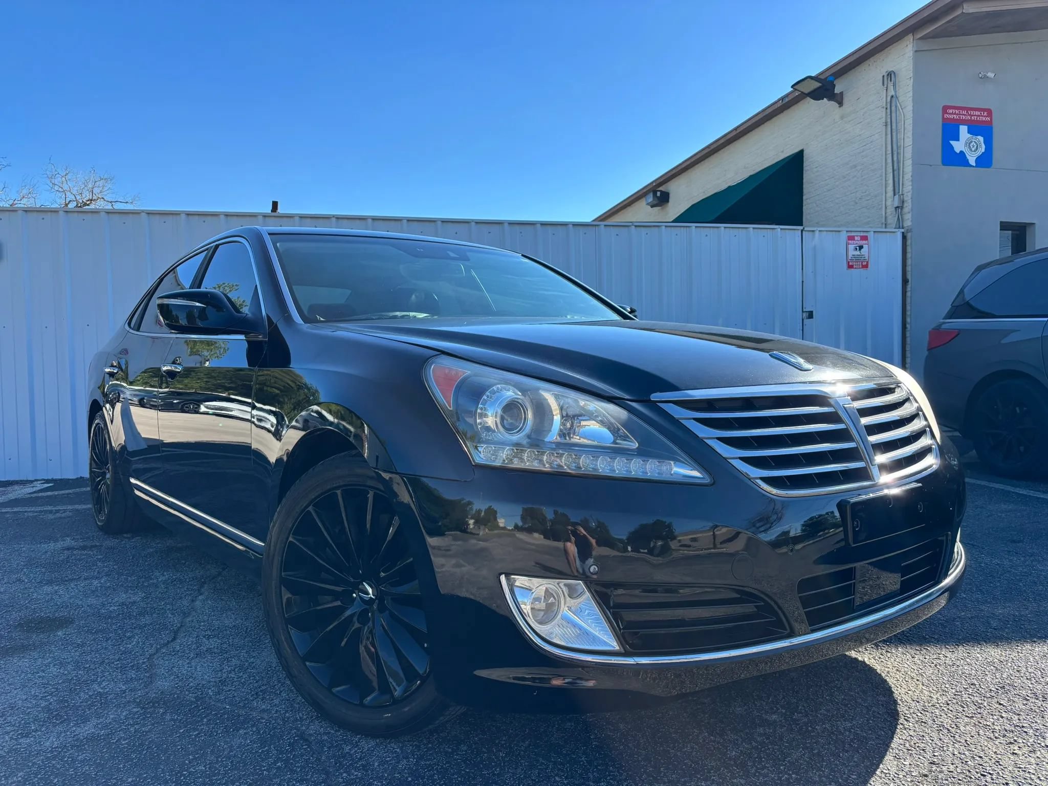 Used 2014 Hyundai Equus Signature RWD image 8