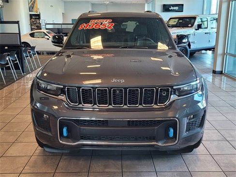New 2023 Jeep Grand Cherokee Overland w/ Advanced Protech Group III image 2