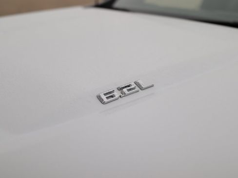 Used 2024 Chevrolet Silverado 1500 LTZ image 40