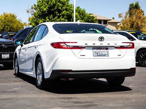 Used 2026 Toyota Camry LE FWD image 8