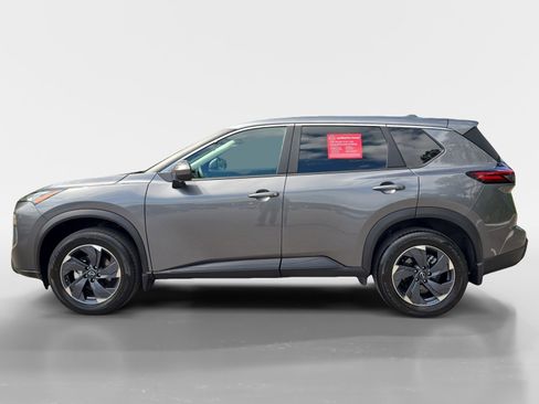 Certified 2025 Nissan Rogue SV FWD image 2