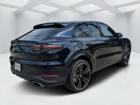 Used 2022 Porsche Cayenne Coupe AWD/4WD image 3