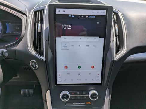 Used 2023 Ford Edge SEL image 17