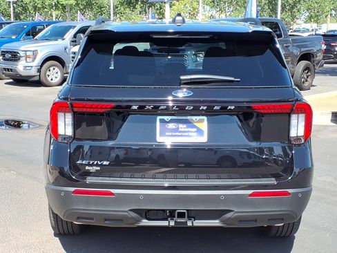 Certified 2026 Ford Explorer Active RWD image 5