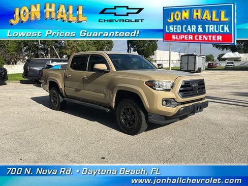 Used 2018 Toyota Tacoma SR5 RWD image 1