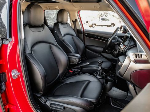 Used 2015 MINI Cooper S image 31