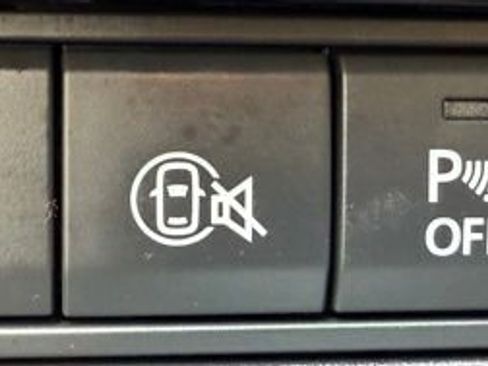 Used 2025 MAZDA MAZDA3 Hatchback w/Premium Plus Pkg image 44