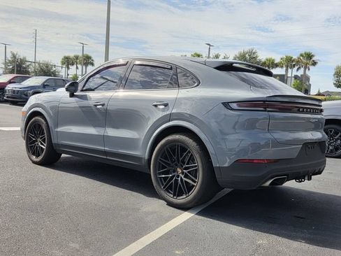 Used 2024 Porsche Cayenne Coupe AWD/4WD image 4