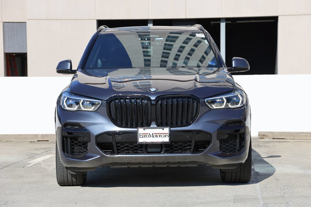 Used 2022 BMW X5 M50i w/ Executive Package AWD/4WD image 3