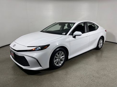 Certified 2025 Toyota Camry LE image 7