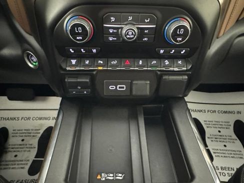 Used 2023 Chevrolet Silverado 2500 High Country w/ Technology Package AWD/4WD image 16