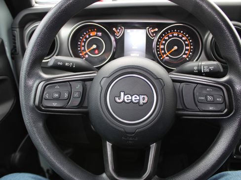 Used 2023 Jeep Wrangler Sport image 15