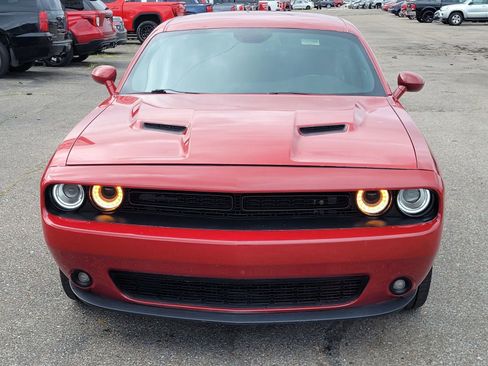 Used 2018 Dodge Challenger SXT w/ Blacktop Package image 4