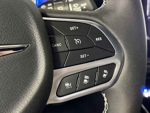 New 2026 Chrysler Pacifica Select image 16