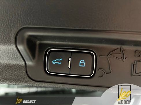 Used 2023 Ford Explorer XLT w/ Equipment Group 202A image 24