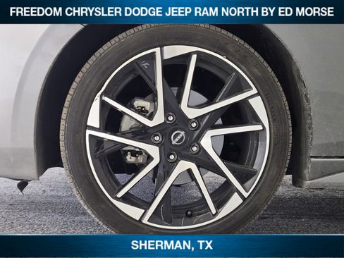 Used 2025 Nissan Sentra SR image 7